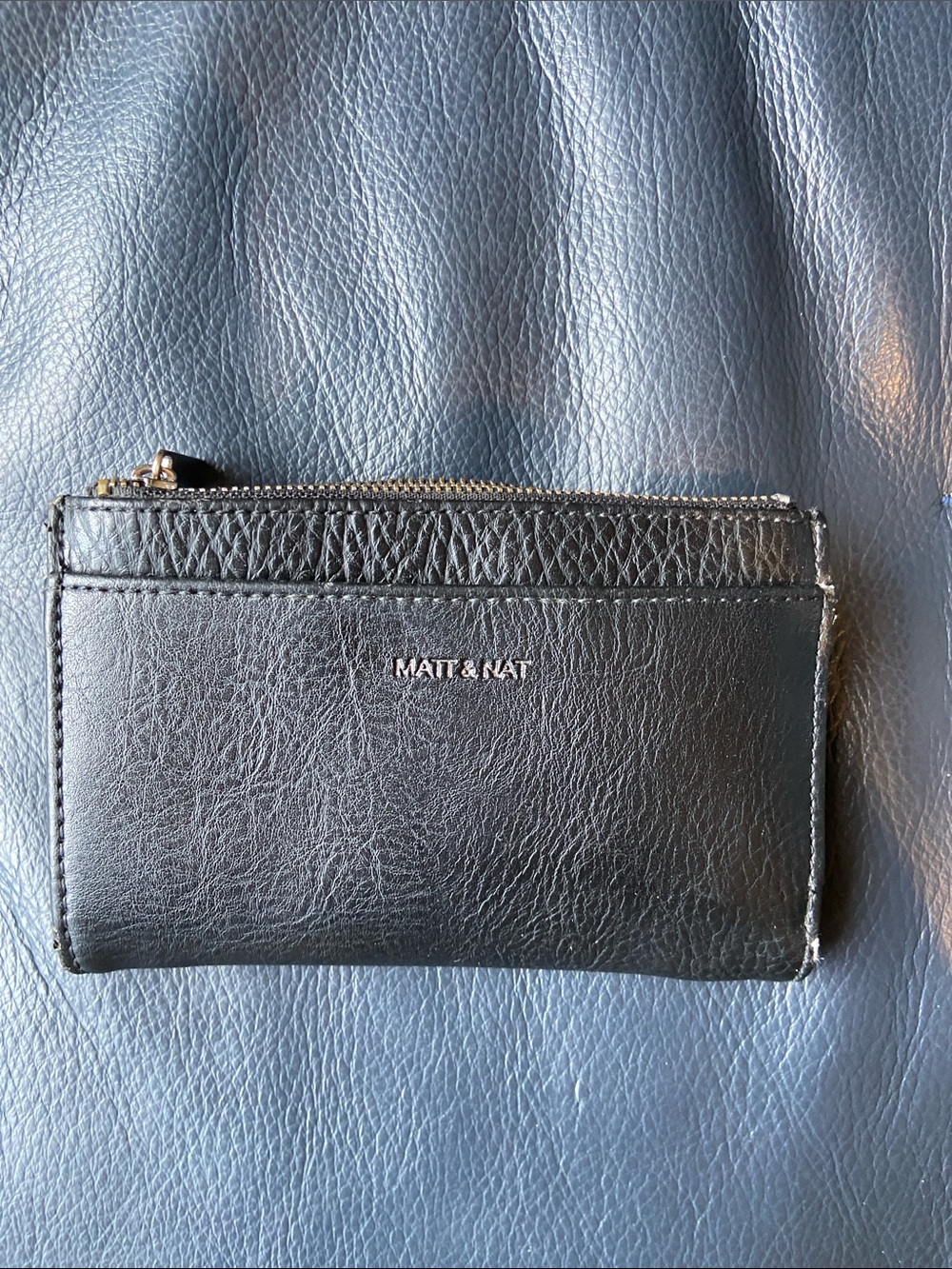 Matt & Nat Black Vegan Leather Zip Card Wallet with Exterior Pocket
